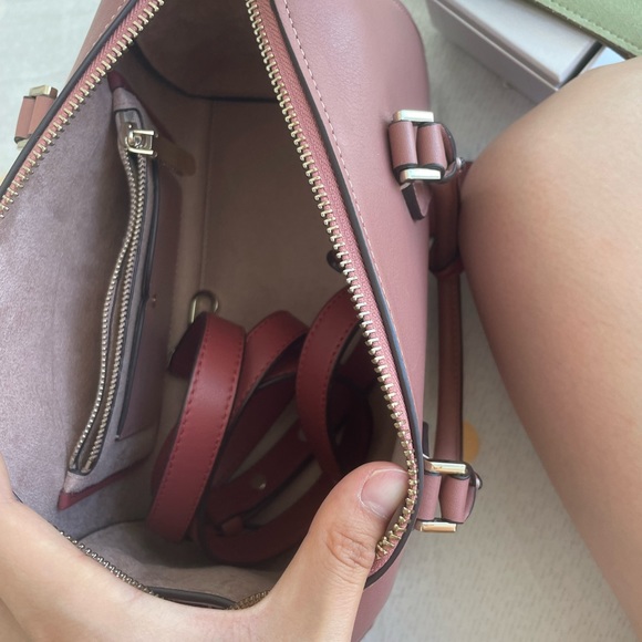 Super cute Kate Spade duffle bag! Great for work bags or hangout bag. - Picture 6 of 9